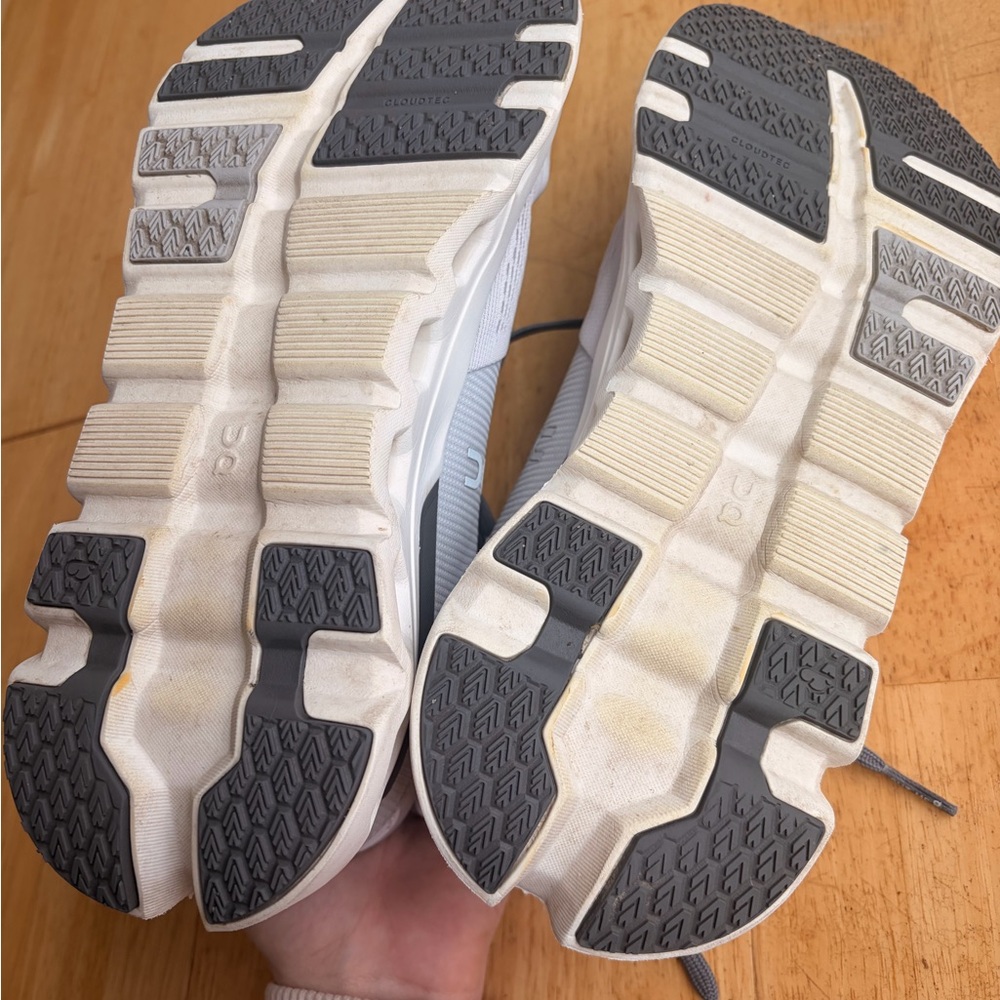 On Cloud Cloudrunner 2 Women's Athletic Shoes Siz… - image 3